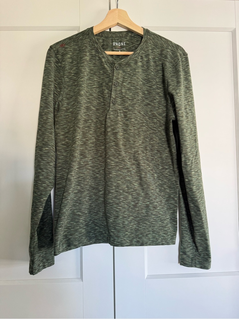 Rhone Henley | Size Medium